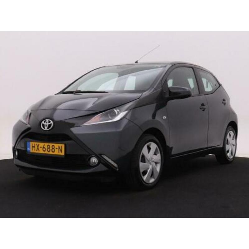 Toyota Aygo 1.0 VVT-i X-PLAY 5 DEURS | Camera achter | LED d