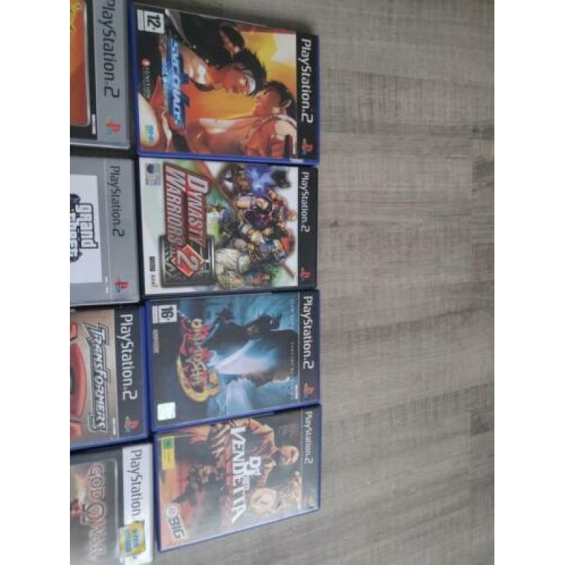 11 PlayStation 2 games, nette staat!