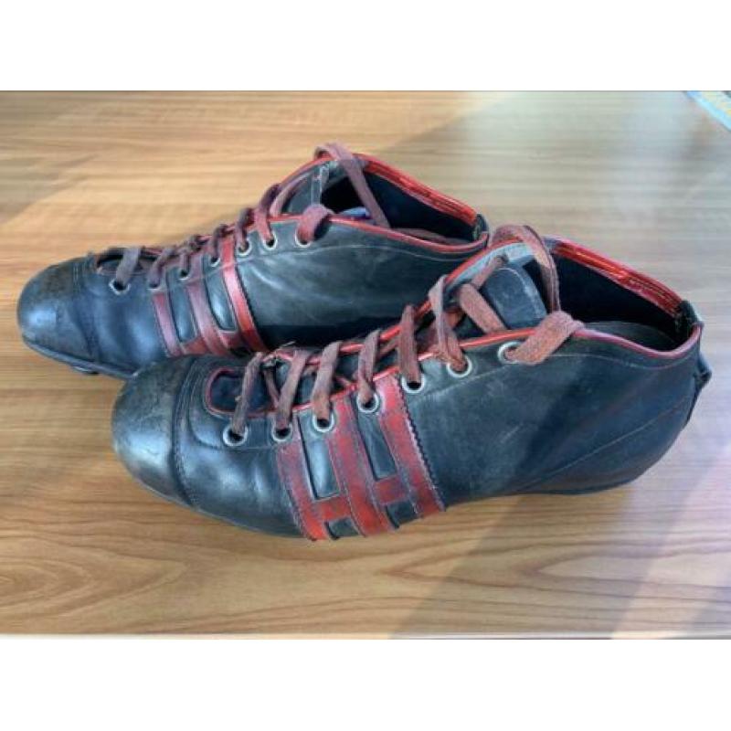 Antieke Voetbalschoenen, jaren 50-60. In goede staat.