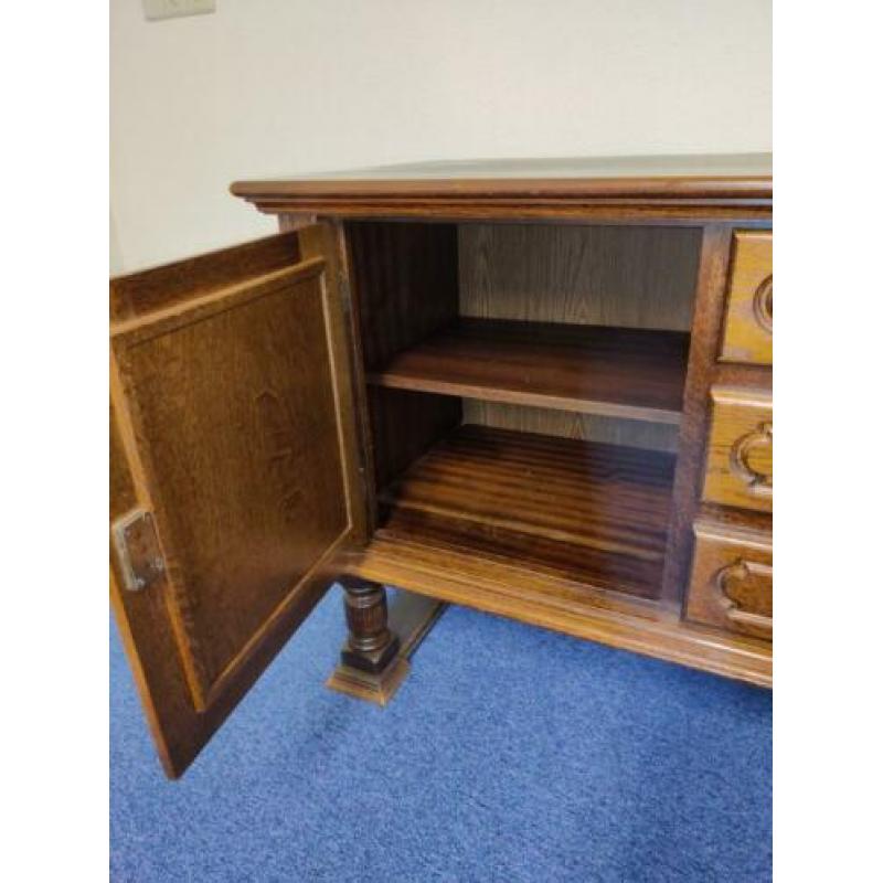 Massief eiken dressoir