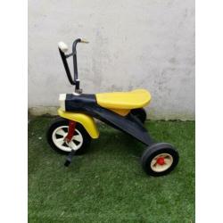 Vintage antieke driewieler oldtimer fiets