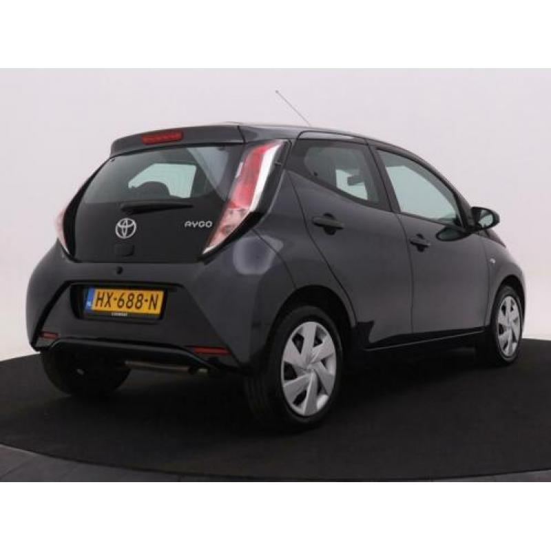 Toyota Aygo 1.0 VVT-i X-PLAY 5 DEURS | Camera achter | LED d