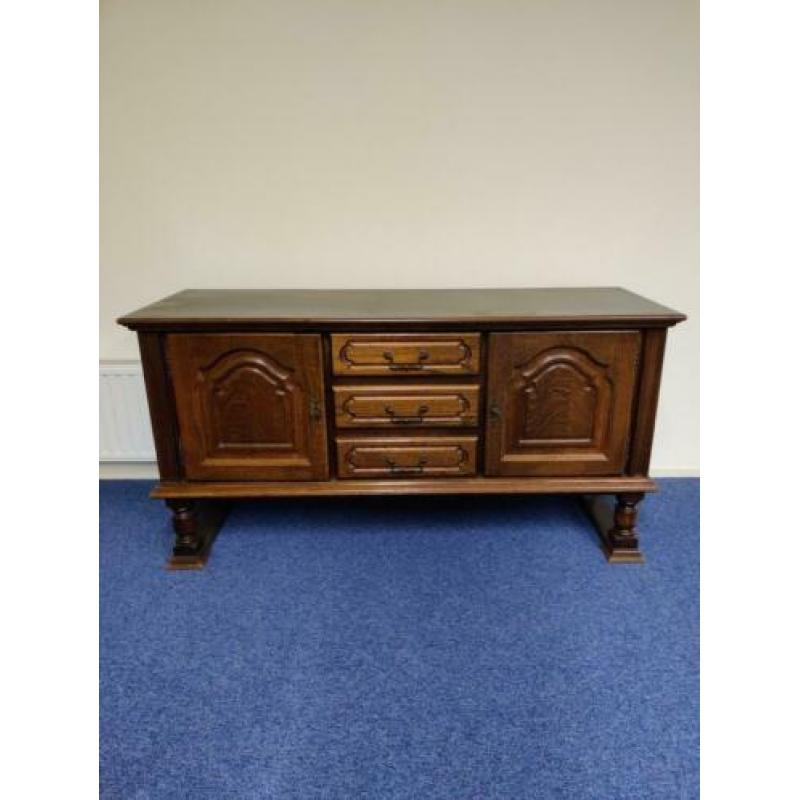 Massief eiken dressoir