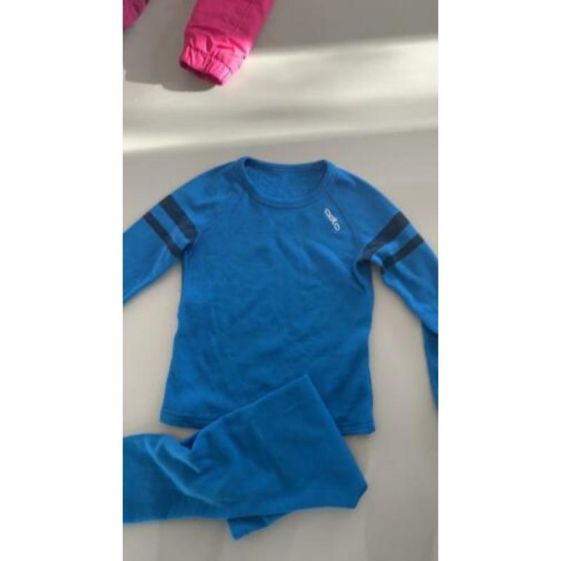 Thermo shirt en pak merk Odlo maat 116 grijs en blauw