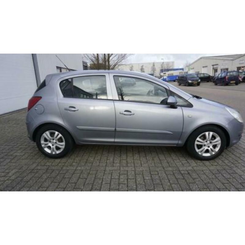 Opel Corsa 1.2-16V Essentia 5DEURS/AIRCO/LMVELGEN/157.000km