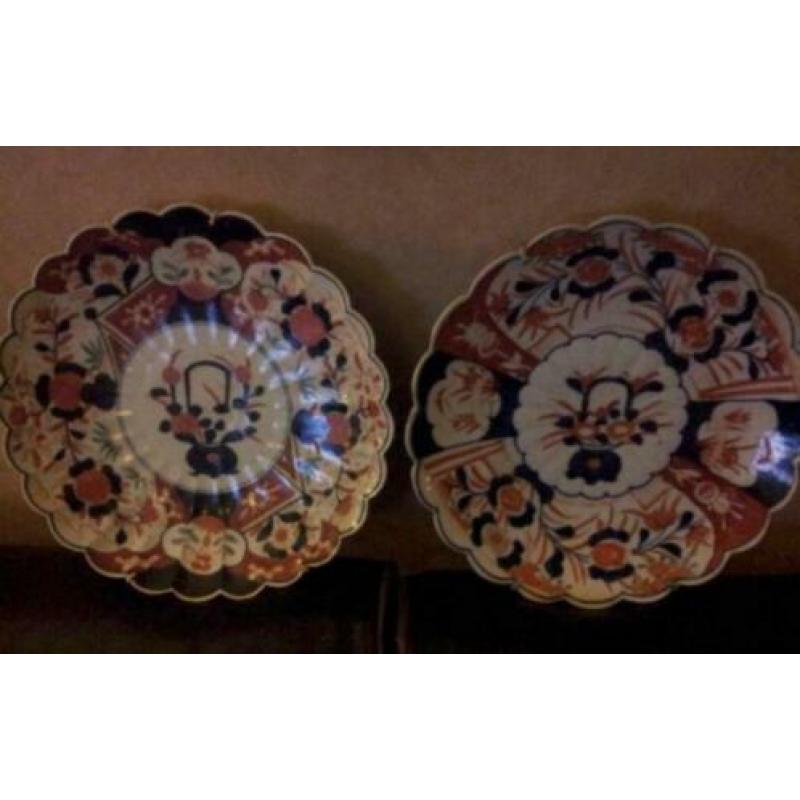 2 Hele mooie Imari borden 30 cm en PUNTGAAF