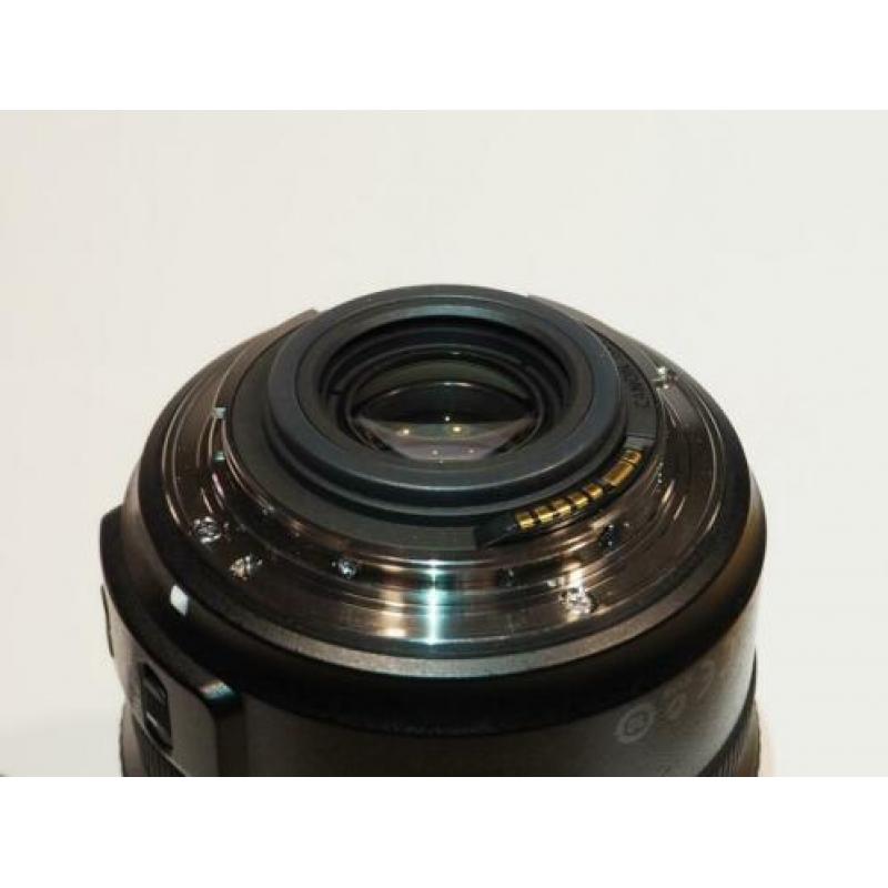 Canon EF-s 15-85mm IS USM