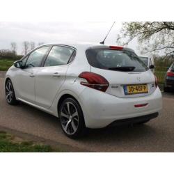 Peugeot 208 1.2 PureTech Allure 110pk Half Leder/Panorama