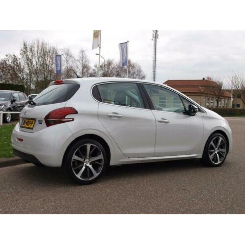 Peugeot 208 1.2 PureTech Allure 110pk Half Leder/Panorama