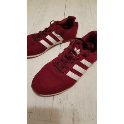 Rode Adidas schoenen maat 43