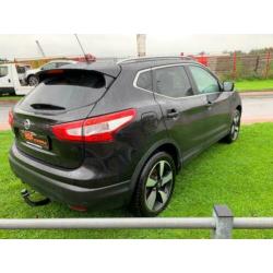 Nissan Qashqai 1.2 Connect Edition Tekna PANO / NAVI / LMV