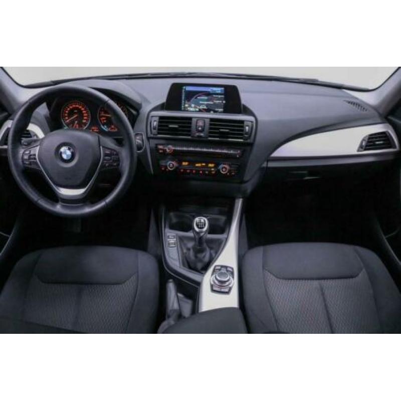 BMW 1 Serie 116i Executive NL-Auto 136PK Navigatie 5 deurs X