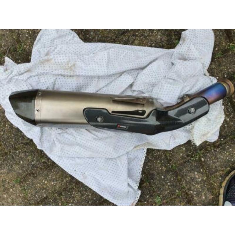 Akrapovic voor de ktm duke 790 en 890