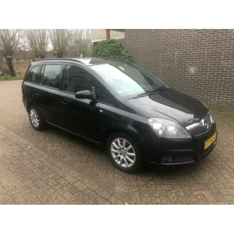 Opel Zafira 2.2 2007 Zwart