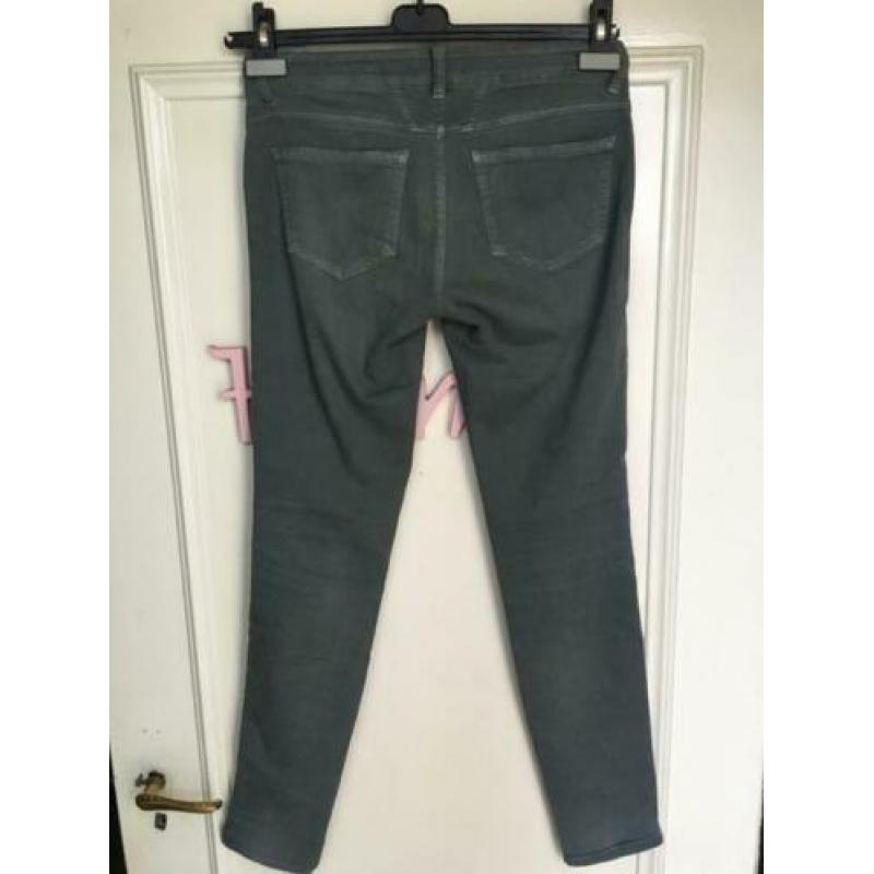 Closed broek maat 25