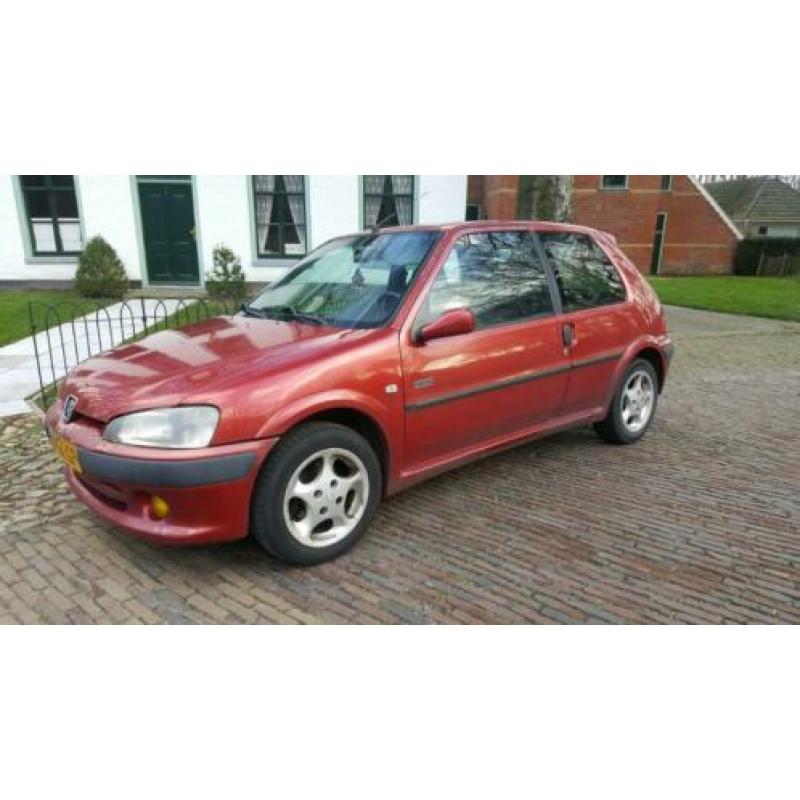 Peugeot 106 -SPORT-KUIPSTOELEN-140 DKM-NAP-ALLE INRUIL MOG!!