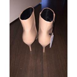 Beige/nude enkellaarsjes Zara maat 37/38