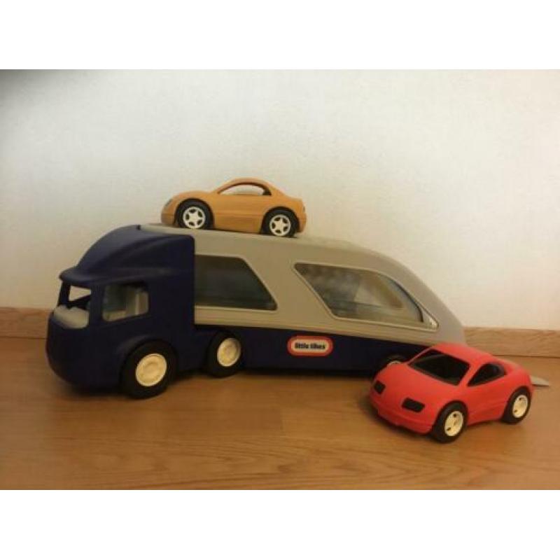 Vrachtwagen little tikes met 2 auto’s