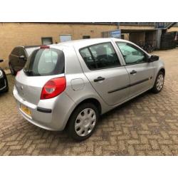 Renault Clio 1.2-16V Special Line 5 deurs Airco 155.000km NA