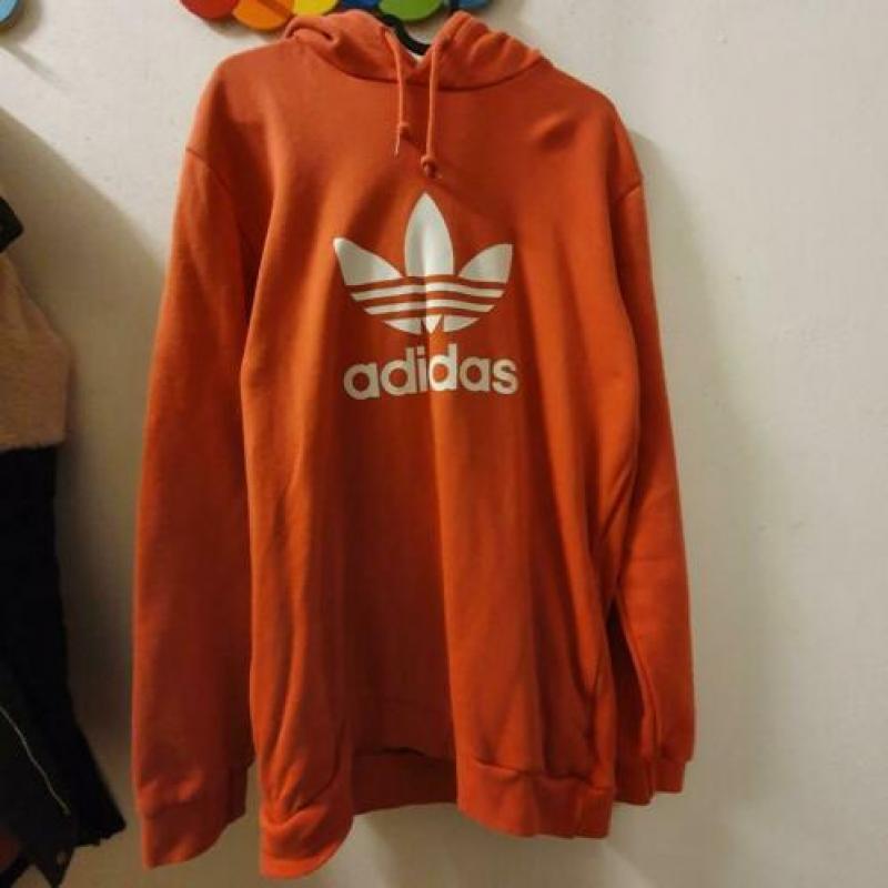 Adidas trui maat M