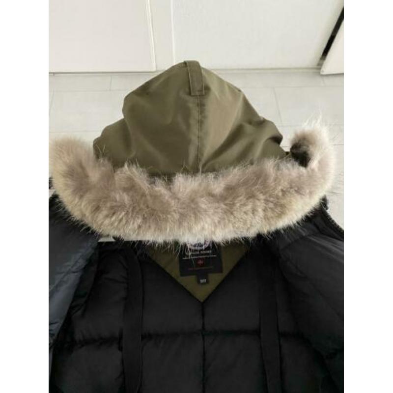 Canada Goose army xs