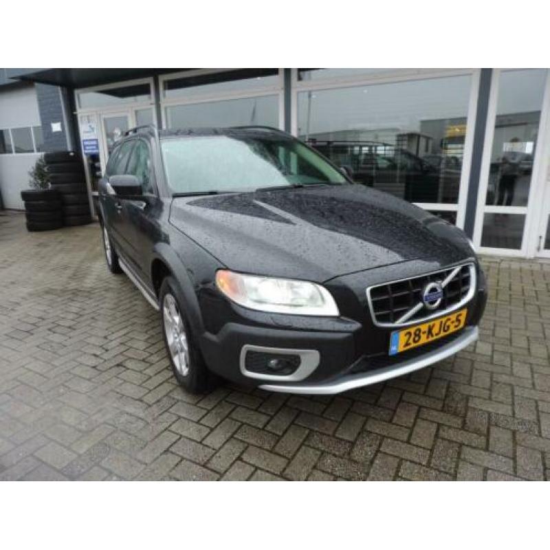 Volvo XC70 2.4 D5 Summum 50 procent deal 4375,- ACTIE AWD /