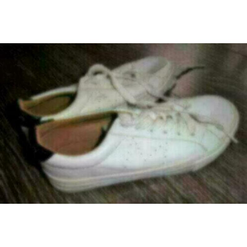 Sneakers mt 36 van Mango,off white imitatieleer