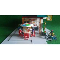 Playmobil het gezellige koffiehuis met terras.