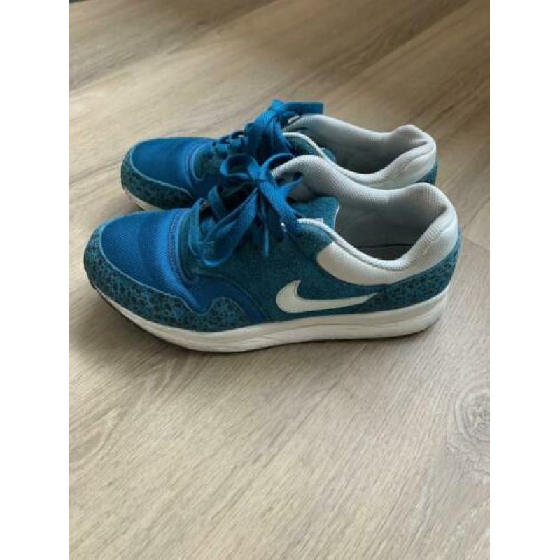 Nike air Safari maat 39