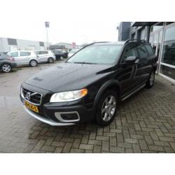 Volvo XC70 2.4 D5 Summum 50 procent deal 4375,- ACTIE AWD /