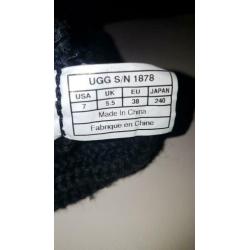 Zwarte gebreide UGG Australia mt. 38