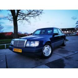 Mercedes 200-Serie 3.0 300 E HAND 1986 Blauw AIRCO elc ramen