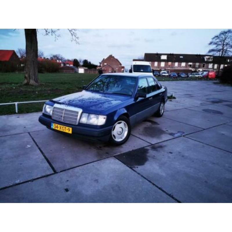 Mercedes 200-Serie 3.0 300 E HAND 1986 Blauw AIRCO elc ramen