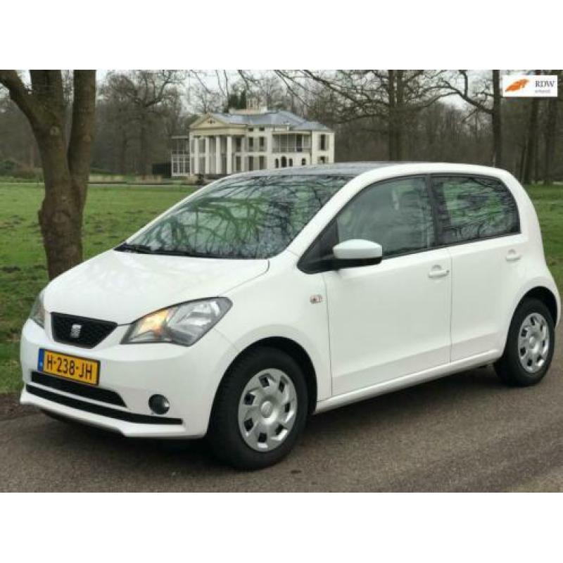 SEAT Mii 1.0 Style Chic airco Automaat Navigatie 5drs