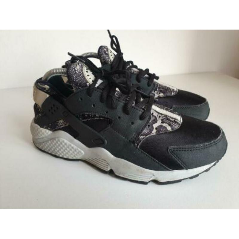 Nike huarache Run Print snake maat 40.5 sneakers