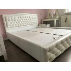 2 persoons bed met baza en diamanten