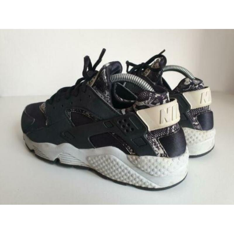 Nike huarache Run Print snake maat 40.5 sneakers