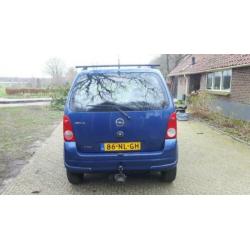 Opel Agila inclusief dak- en fietsendrager