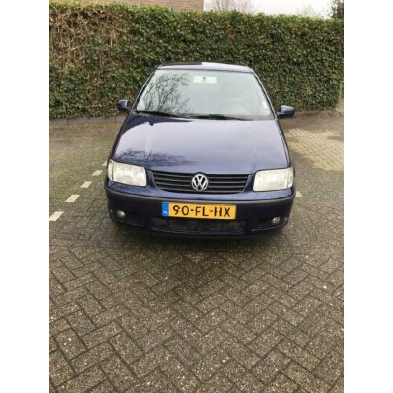 Volkswagen Polo 1.4 44KW 2000 Blauw