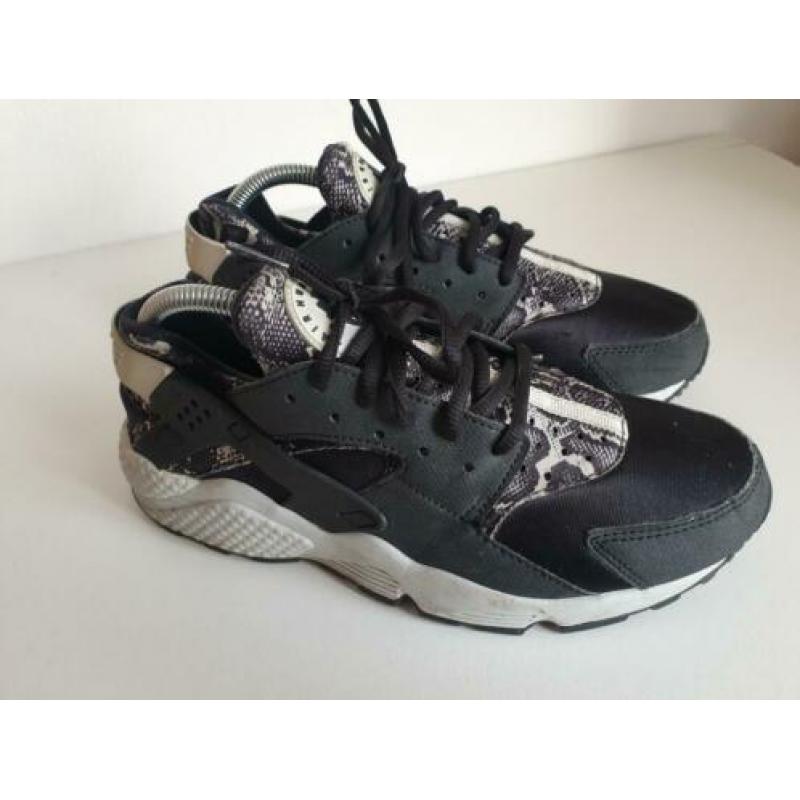 Nike huarache Run Print snake maat 40.5 sneakers