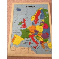 Een mooi houten puzzel plaat va Europa