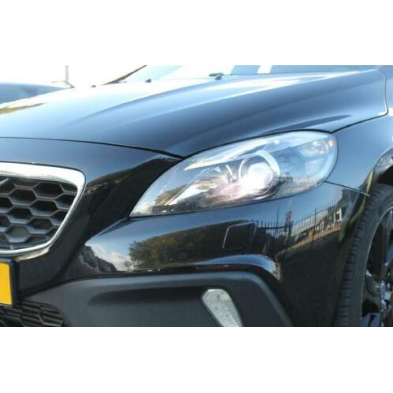 Volvo V40 Cross Country 1.6 D2 Summum Leer Navi ECC Keyless