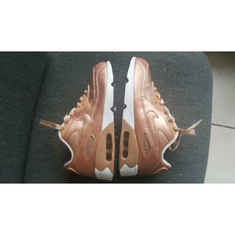 Nike Air Max 90 maat 34