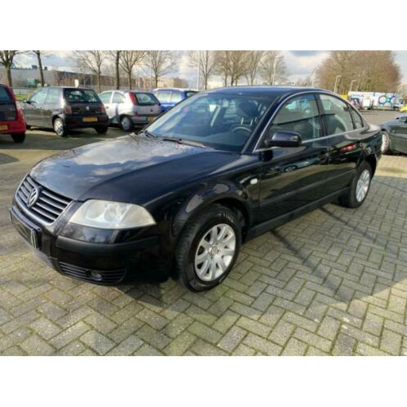 Volkswagen PASSAT 2.0 Highline! Nette auto!