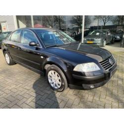 Volkswagen PASSAT 2.0 Highline! Nette auto!