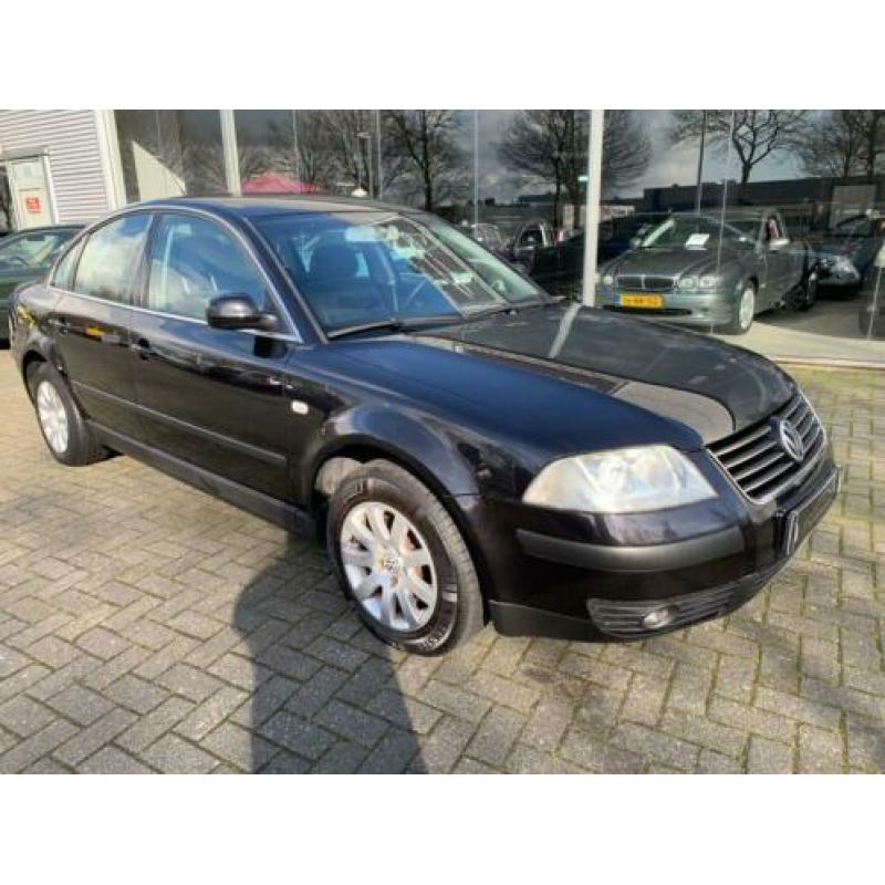 Volkswagen PASSAT 2.0 Highline! Nette auto!