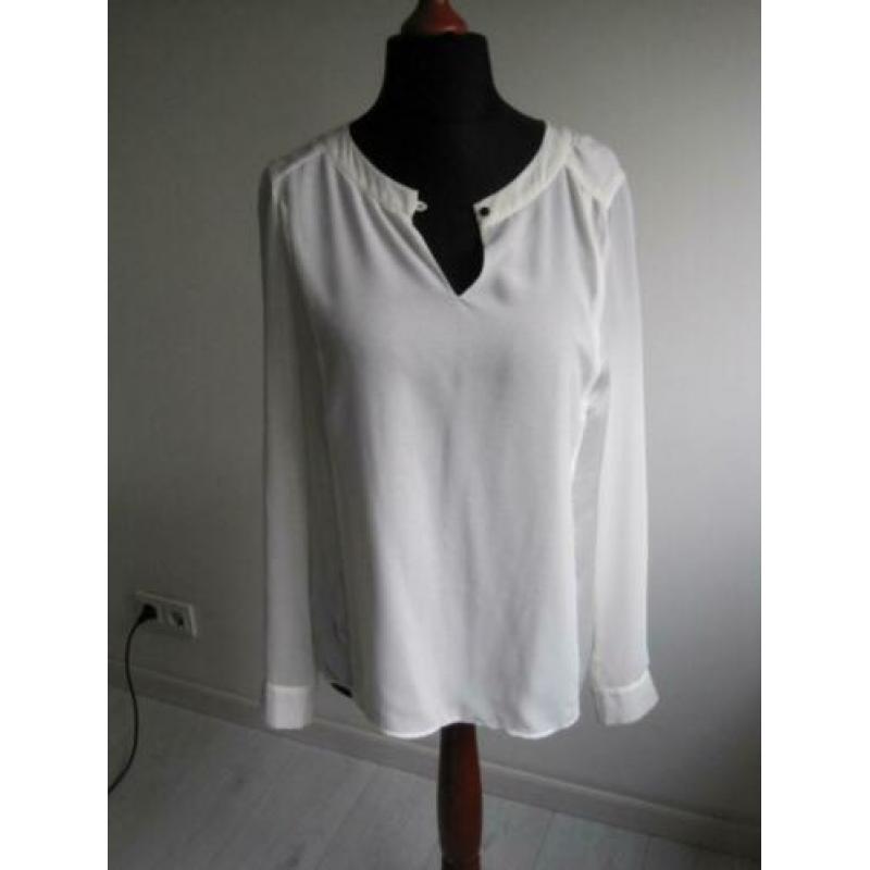 Blouse van Expresso mt 38 white off in zeer goede staat