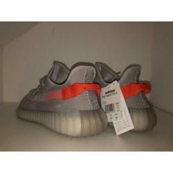 Yeezy Boost 350 V2 Tail light 45 1/3