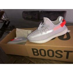 NEW YEEZY Boost 350 V2 Tail Light SIZE 42 2/3 US 9