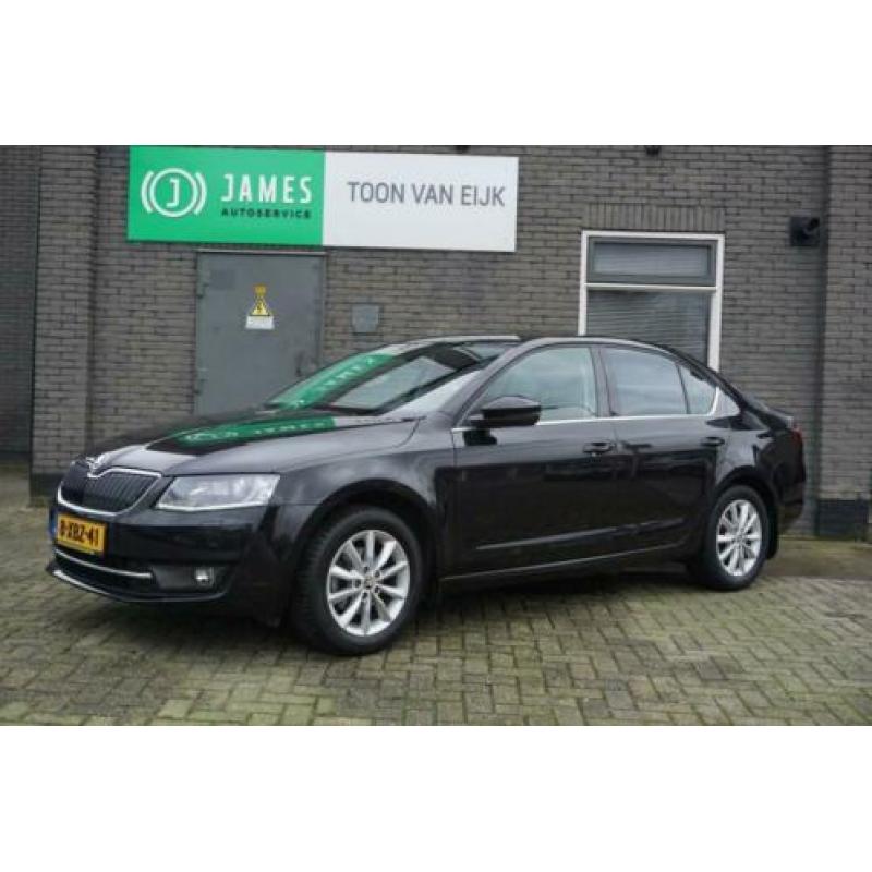 Skoda OCTAVIA Hatchback Elegance 1.2 Tsi